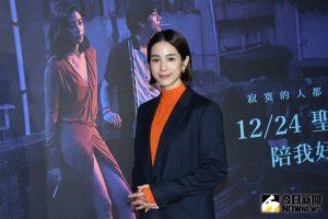 温貞菱化身傳播妹幫納豆洗澡　情慾床戲慘被剪光光
