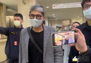 潤隆 蔡聰賓 ▲潤隆建設董事長蔡聰賓23日上午依偽造文書罪,獲300萬元交保。(圖/記者潘千詩攝,2021.12.23)