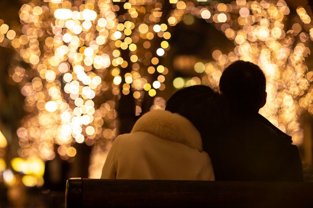 ▲12月特別容易「孤單寂寞覺得冷」，加上聖誕節、跨年等過節氛圍，特別想有另一半，告白脫單機率高。（示意圖／取自Shutterstock）