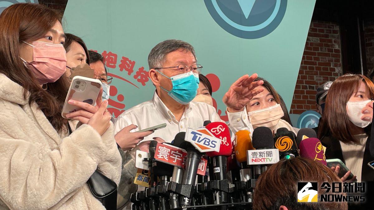 ▲台北市長柯文哲24日受訪時表示，台灣缺少有力的在野黨監督蠻橫的執政黨，對台灣的政治不是好事。（圖／記者丁上程攝，2021.12.24）
