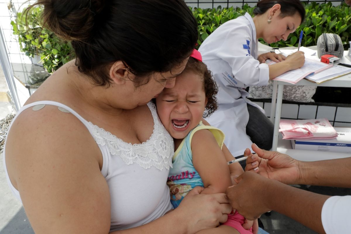 ▲巴西衛生部長奎洛加（Marcelo Queiroga）表示，可以批准對5至11歲兒童施打COVID-19疫苗，但父母必須出示醫師處方箋並簽署責任切結書。資料照。（圖／美聯社／達志影像）