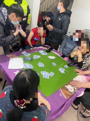 ▲新北市警察接連破獲2處賭場。(圖/翻攝畫面) ▲新北市警察接連破獲2處賭場。(圖/翻攝畫面)