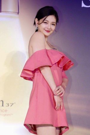 大S ▲大S曾因懷孕胖了20幾公斤,婚後努力瘦身恢復好身材。(圖/翻攝大S臉書)