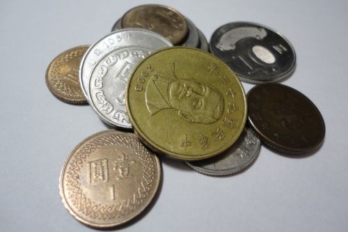 ▲台灣人結帳時喜歡「給鈔票後再加上零頭的零錢數」，這招出國旅遊可能行不通，在歐美國家甚至會被當作是要給小費。（示意圖／取自photoAC）