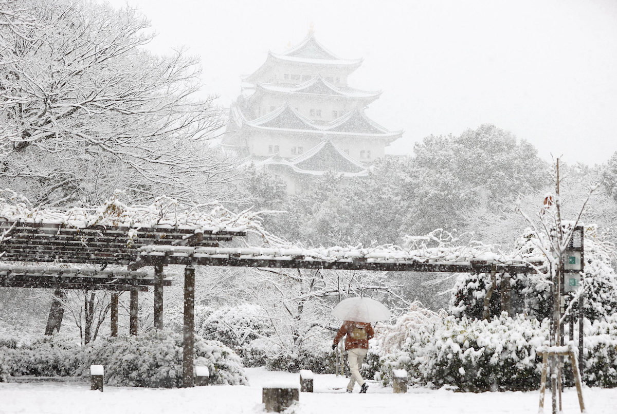 ▲日本受強烈寒流侵襲，北陸地區等地積雪遽增。資料照。（圖／美聯社／達志影像）