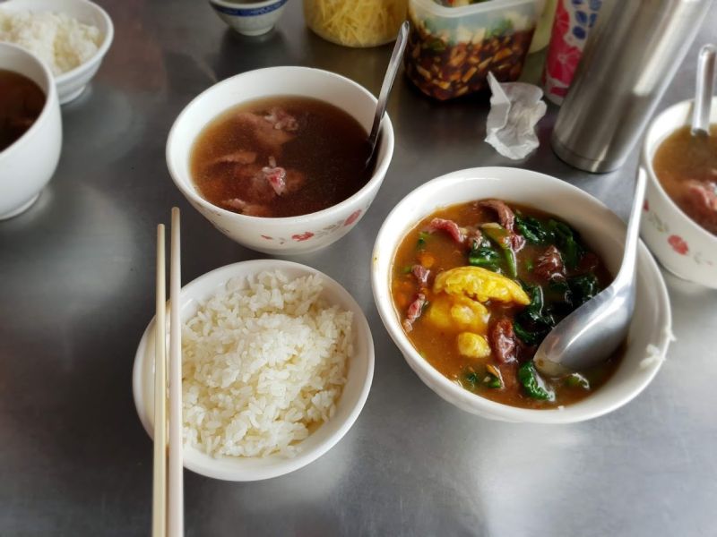 ▲不少台南人認為，當地美食主要都是牛肉湯等小吃為主，因此沒有餐廳入選《米其林指南》不太意外。（示意圖／記者李惠婷攝）