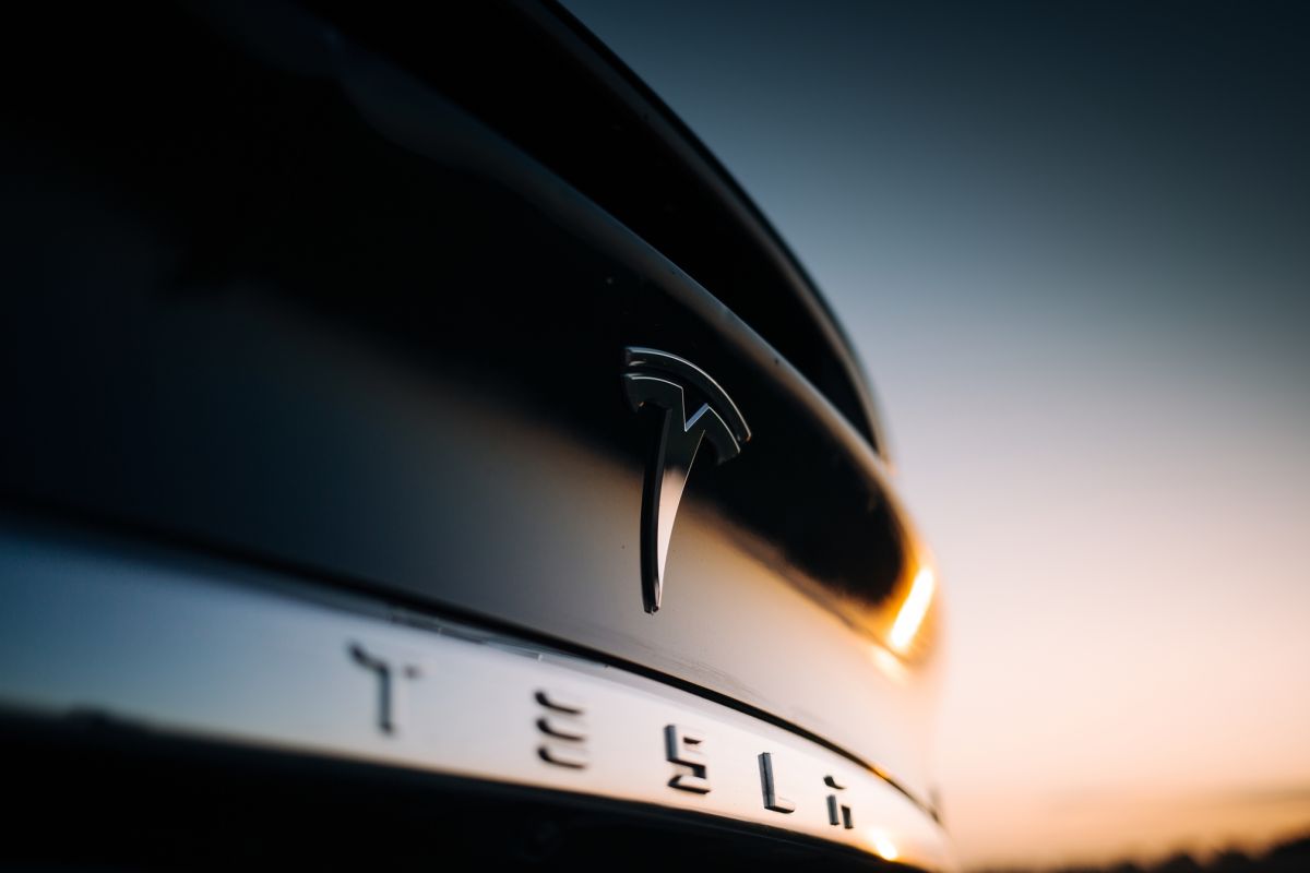▲未來特斯拉旗下兩款平價車型，將從原本的三元電池改為磷酸鐵鋰電池。（示意圖／ Shutterstock）