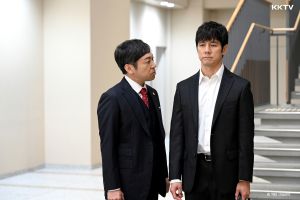 ▲《99.9 刑事專門律師 特別篇:新的相遇篇》松本潤、香川照之(左)、杉咲花、西島秀俊(右)等人齊聚賀新年。(圖/KKTV) ▲《99.9 刑事專門律師 特別篇:新的相遇篇》松本潤、香川照之(左)、杉咲花、西島秀俊(右)等人齊聚賀新年。(圖/KKTV)