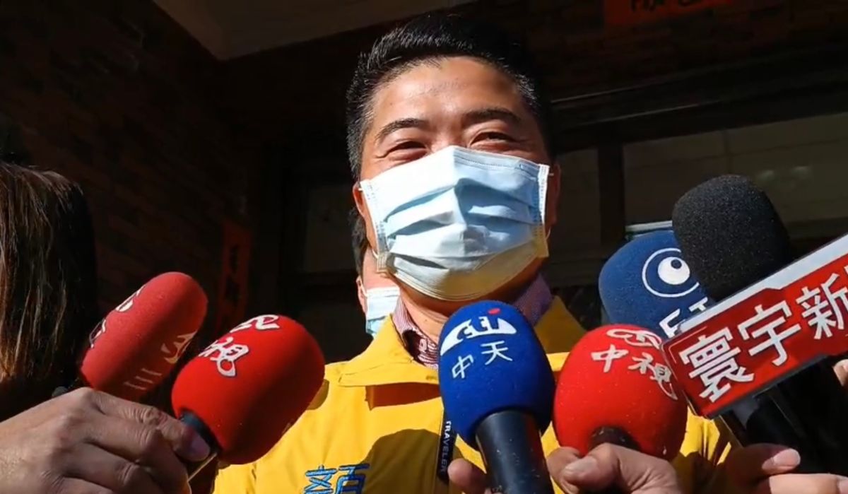 ▲周玉蔻控侵權偷用「嗯哼」！顏寬恒出庭接受媒體訪問時表示：才剛浪費醫療資源，現又浪費司法資源。（圖／NOWnews資料照）