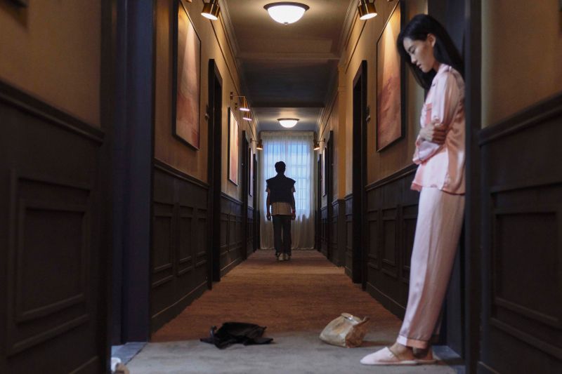 ▲蕭敬騰在新歌《同情情敵》MV中，上演遭劈腿、背叛戲碼。（圖／華納音樂提供）
