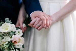 艾菲爾老師分享,2022旺桃花運的5方法。(示意圖/取自unsplash) ▲艾菲爾老師分享,2022旺桃花運的5方法。(示意圖/取自unsplash)