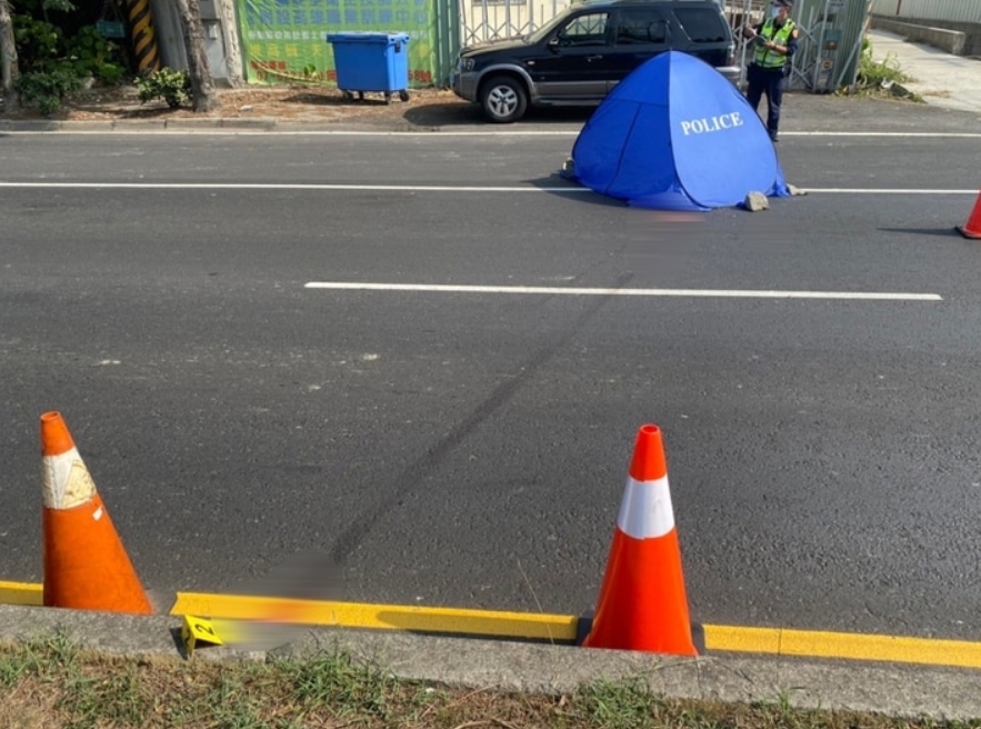 ▲張男臨時來幫姊姊顧便當攤車，不料遇上死劫。（圖／翻攝畫面）