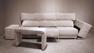 ▲柏拉圖沙發：超強功能型沙發，使用超高耐磨係數比利時貓抓布，防抓耐磨，毛小孩和沙發也能和平共處。（圖／品牌提供）