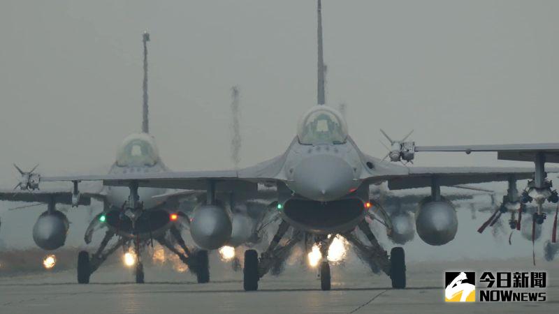 ▲空軍2026年將有200架F-16V戰機,但是飛行員招募問題再遭質疑。(資料照/記者呂炯昌攝)