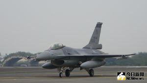 ▲嘉義基地F-16V戰機。(圖／記者呂炯昌攝)