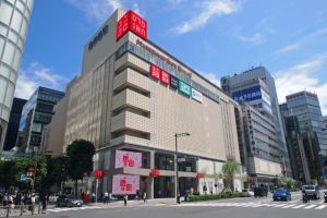 網友好奇詢問「 Uniqlo最超值的單品是什麼的八卦?」 ▲網友好奇詢問「 Uniqlo最超值的單品是什麼的八卦?」(示意圖/翻攝photoAC)