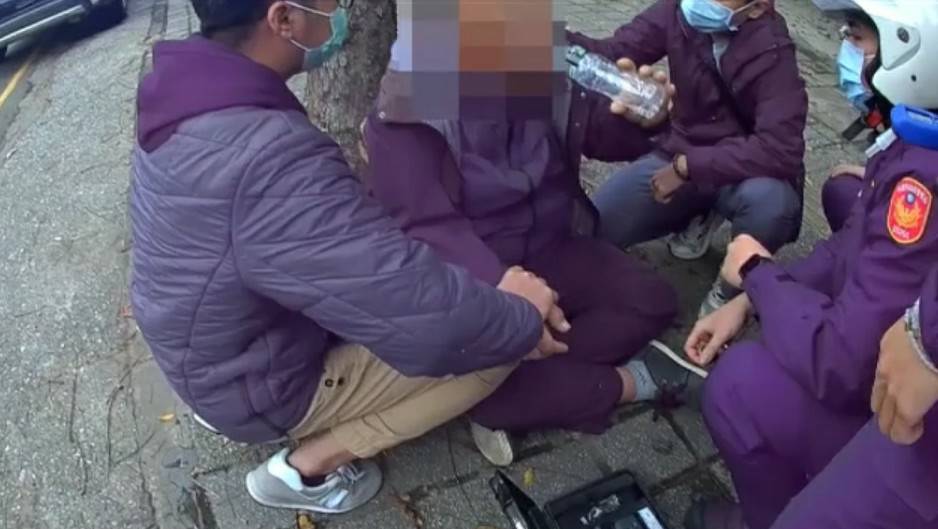 影/「打不贏認輸還不行嗎?」醉漢酒駕遭警逮送法辦