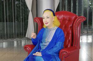 美輪明宏之亂 ▲雖然美輪明宏年事已高,卻仍活躍於日本演藝圈。(圖/翻攝自Yahoo!JAPAN)