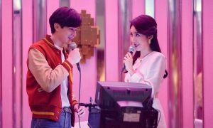 ▲張軒睿在《華燈初上》對楊謹華死纏爛打。(圖/Netflix、百聿數碼提供) ▲張軒睿在《華燈初上》飾演何予恩一角。(圖/Netflix、百聿數碼提供)