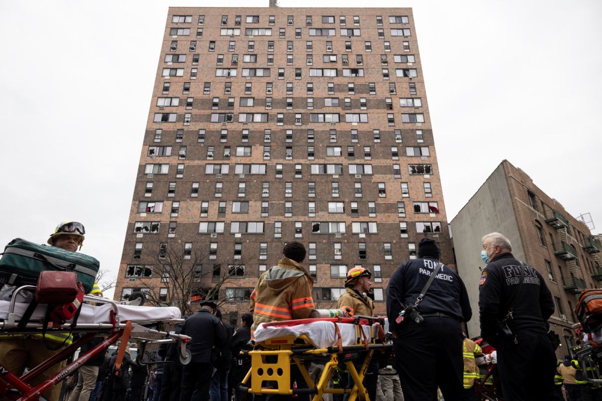 30年來最嚴重！紐約住宅大樓火警　至少19死含兒童