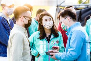 大小綠聯軍首勝 林靜儀:年底將與基進黨競爭又合作 ▲李雨蓁表示基進需要一點時間沈澱,現階段忙著謝票。(資料畫面/林靜儀競選總部提供,2022.01.10)