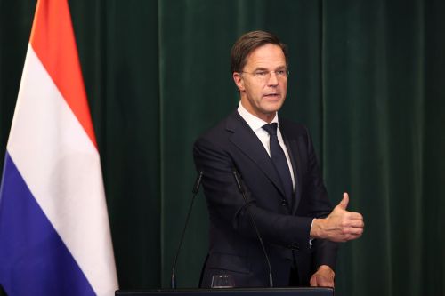 荷蘭總理：首批援烏F-16戰機兩週內送抵羅馬尼亞
