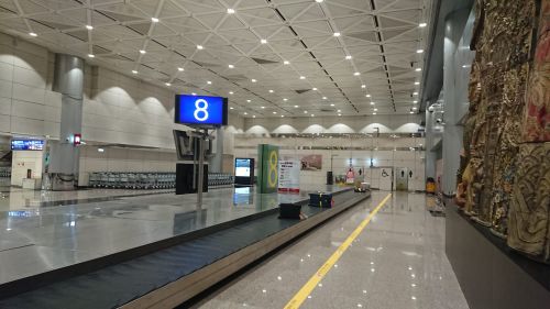 ▲桃園機場群聚案擴大,護理師組成「護理台灣隊」檢視入境流程,2天匡列28個熱點、205處缺失待改進。(圖/翻攝自王必勝臉書) ▲桃園機場群聚案擴大,護理師組成「護理台灣隊」檢視入境流程,2天匡列28個熱點、205處缺失待改進。(圖/翻攝自王必勝臉書)