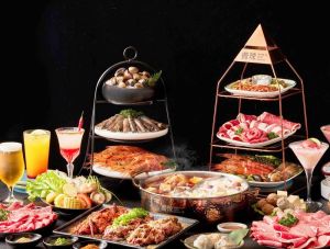 王品「和牛麻辣鍋吃到飽」開箱 1招送干貝、全桌免費 ▲王品全新「嚮辣 和牛麻辣鍋」吃到飽開箱!開幕1招送干貝,抽全桌免費。(圖/王品提供)