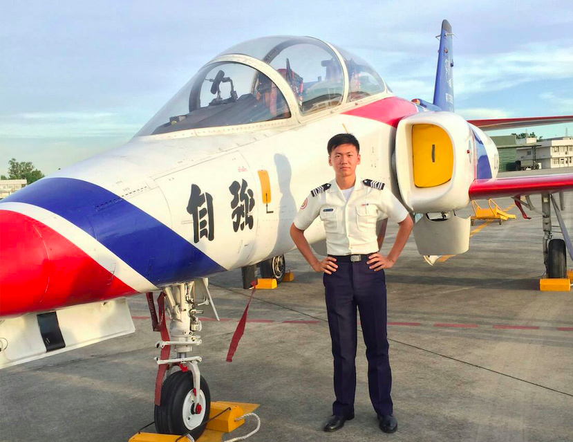 F-16V戰機失事墜海　29日舉行殉職飛官陳奕告別式