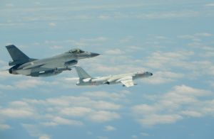 ▲編號6650F-16V戰機,曾出攔截共機轟6任務。(圖/國防部提供) ▲編號6650的F-16V戰機,2018年曾出攔截共機轟6任務。(圖/國防部提供)