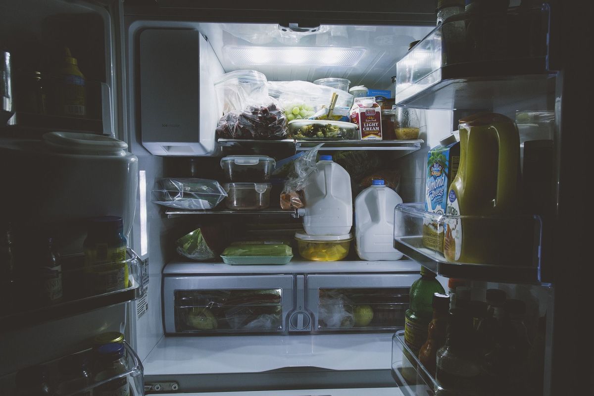 ▲食藥署提醒，年假結束後，許多剩下的年貨和年菜，不應該全塞進冰箱，導致細菌滋生。（示意圖／翻攝自Pixabay）