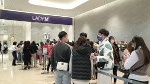 遠百竹北店開箱試營運 ▲遠百竹北店今天起試營運,引來超多新竹民眾前來朝聖。(圖/遠百竹北店提供)