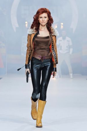 ▲▼2011和2012年，安娜查普曼都有在莫斯科時尚週上亮相。（圖／美聯社／達志影像）