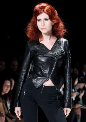 ▲▼2011和2012年，安娜查普曼都有在莫斯科時尚週上亮相。（圖／美聯社／達志影像）