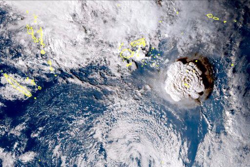 ▲南太平洋的洪加湯加－洪加哈派（Hunga Tonga-Hunga Ha'apai）海底火山14日爆發。（圖／美聯社／達志影像）