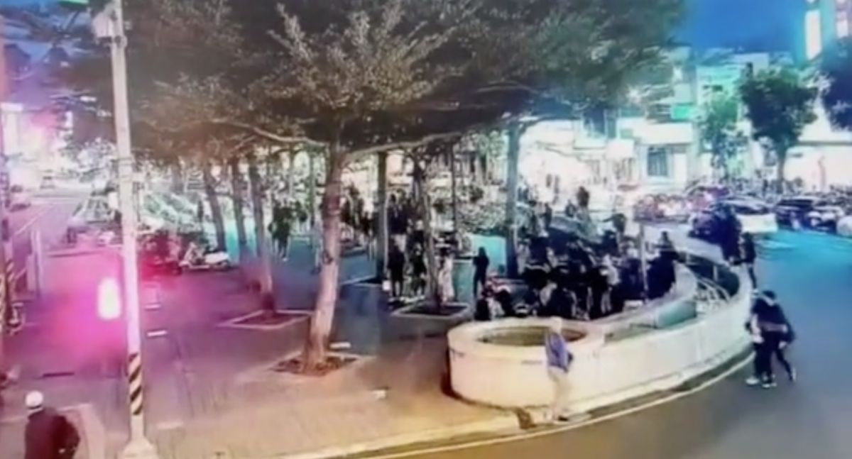 彰化火車站前廣場移工大亂鬥！機車擦撞釀衝突　警逮6人
