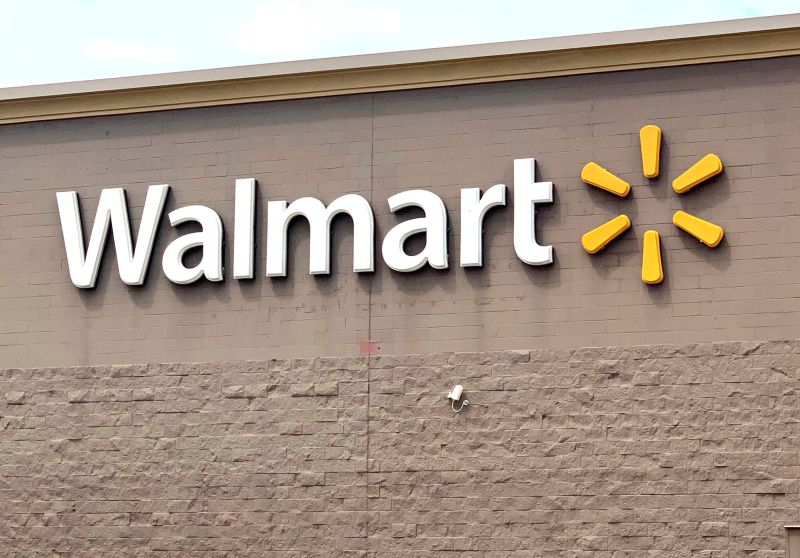 ▲美國維吉尼亞州晚間一家沃爾瑪（Walmart）連鎖大賣場傳出槍擊案，警方表示該賣場經理持槍闖入休息室後開槍犯案。（圖／美聯社／達志影像）