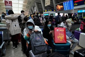 中國十一長假旅遊消費因疫情萎縮　僅餘2019年44%