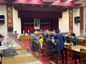 民進黨、民眾黨、時代力量立院黨團達成共識,共同提出18歲公民權修憲提案。 ▲民進黨、民眾黨、時代力量立院黨團達成共識,共同提出18歲公民權修憲提案。(圖/記者王敏旭攝,2022.01.18)