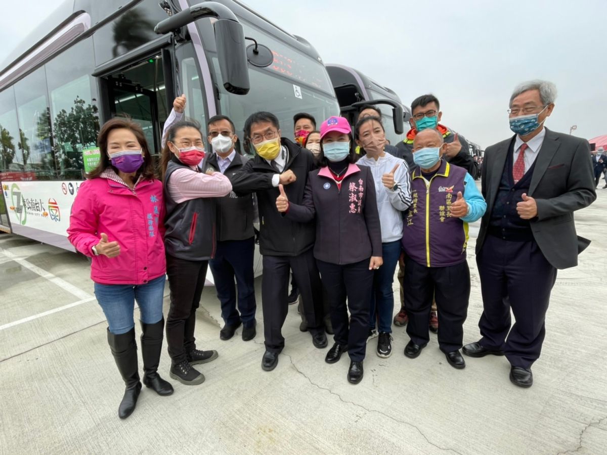 台南5路電動公車即日啟航 願景2030年市區公車全面電動化
