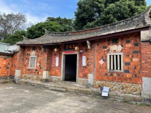 有128年歷史的桃園楊梅京兆堂遭建商拆除。圖為京兆堂原貌。翻攝「桃園楊梅宋崇玉京兆堂」粉絲專頁 ▲有128年歷史的桃園楊梅京兆堂遭建商拆除。圖為京兆堂原貌。翻攝「桃園楊梅宋崇玉京兆堂」粉絲專頁