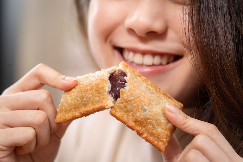 ▲喜歡酥脆派類點心的民眾,可別錯過期間限定紅豆派,單點35元。(圖/台灣麥當勞提供)