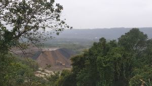 竊占國土5／我們不是黑道！非法砂石業者喊冤　盼能合法
