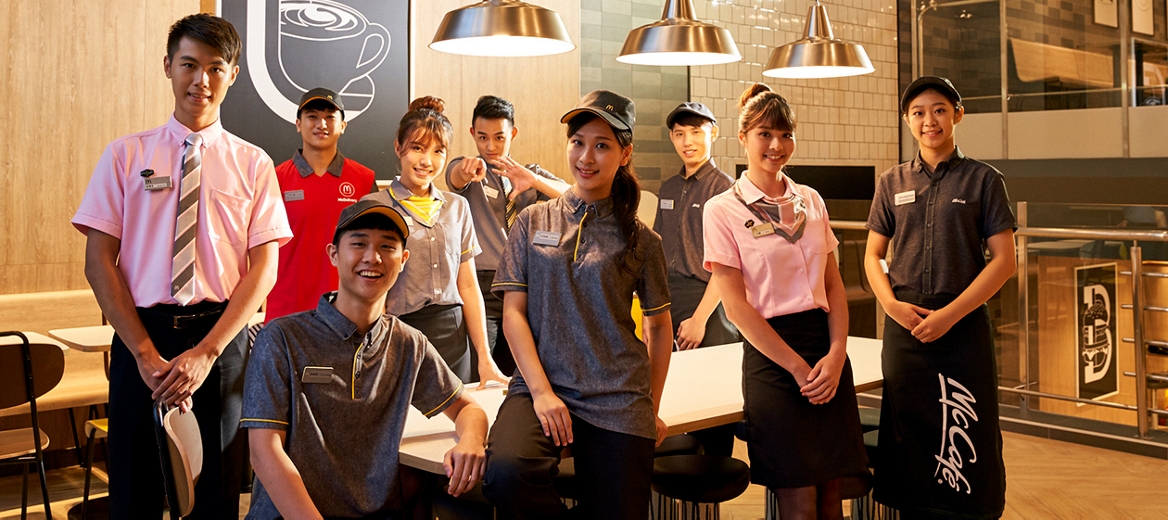 ▲麥當勞本週擴大徵才1300人！提供起薪30K、全年休假123天的福利，親身體驗工作環境後現場面試，廣邀社會新鮮人、二度就業、新住民加入。（圖／翻攝自台灣麥當勞官網）