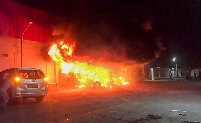 「火」氣很大！印尼幫派起衝突　怒燒夜店造成至少19死
