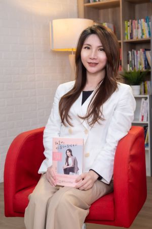 ▲許書華坦言曾因職業家庭衝突產生自我懷疑。(圖/TVBS提供) ▲許書華坦言曾因職業家庭衝突產生自我懷疑。(圖/TVBS提供)