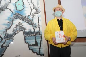 羅青 ▲羅青發表新書《如何學做小妹妹的大哥哥》,紀念妹妹羅霈穎。(圖/帝圖科技文化提供)