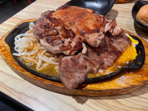 ▲牛排（記者張嘉哲攝）