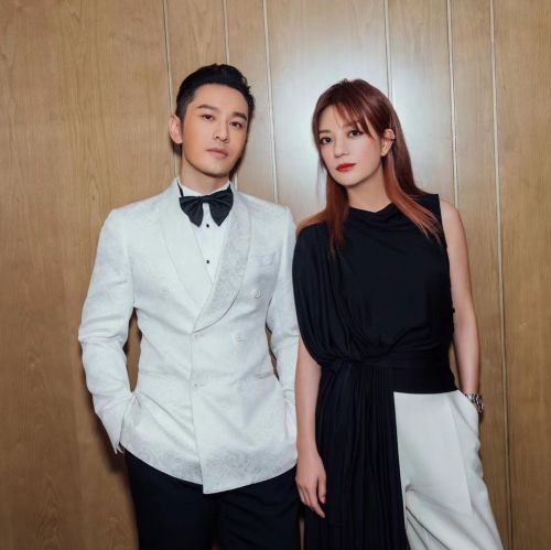 ▲黃曉明(左)初戀是趙薇。(圖/翻攝微博) ▲黃曉明(左)初戀是趙薇。(圖/翻攝微博)