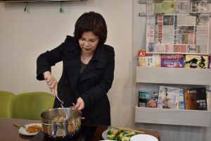 賴惠員 ▲民進黨立委賴惠員親自下廚給助理補身體。(圖/翻攝自賴惠員臉書)